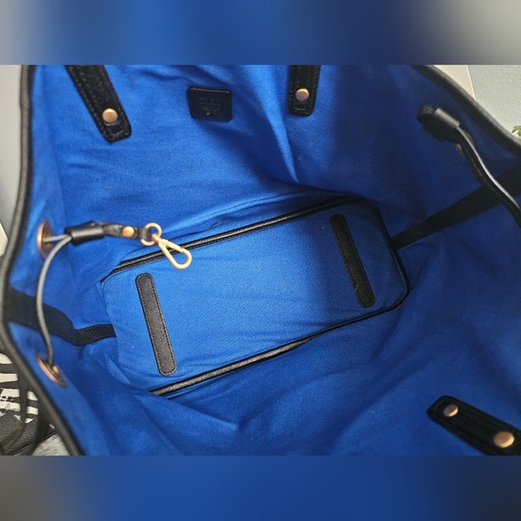 MCM Reversible Liz Tote & Pouch | Limited Edition Zebra Print w/Pochette - Picture 13 of 16